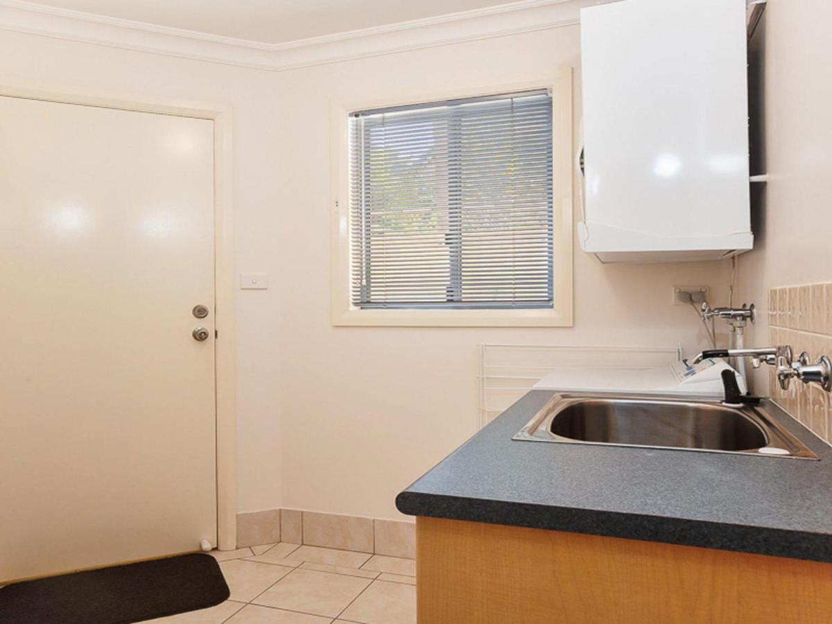 Sienna, 27A Christmas Bush Avenue - Duplex With Aircon, Wi-Fi And Close To Dutchie'S Beach Nelson Bay Exterior photo